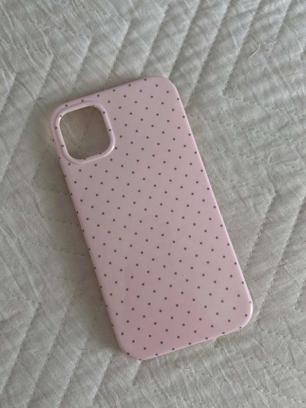 Delicate Pink Dot Protective Phone Case - Slim Cover